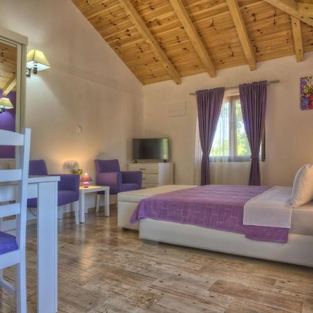 Harmonia Bungalows & Pool Sveti Stefan Room photo