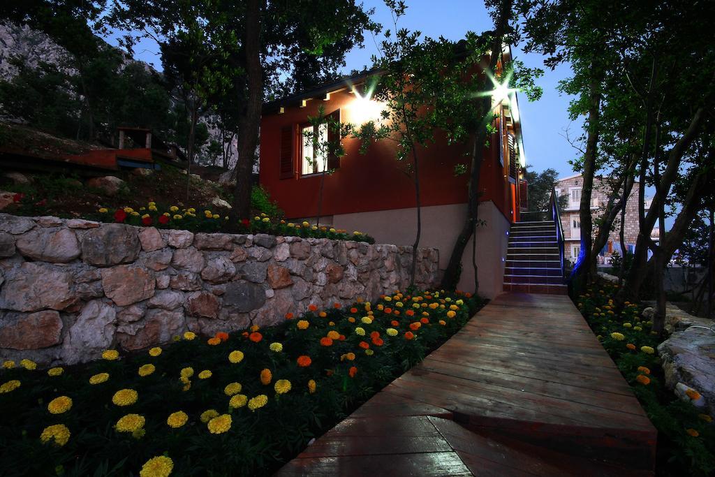 Harmonia Bungalows & Pool Sveti Stefan Room photo